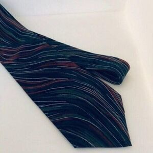 #1733 VINTAGE TOWNCRAFT BLUE, RED, NECKTIE 57X4